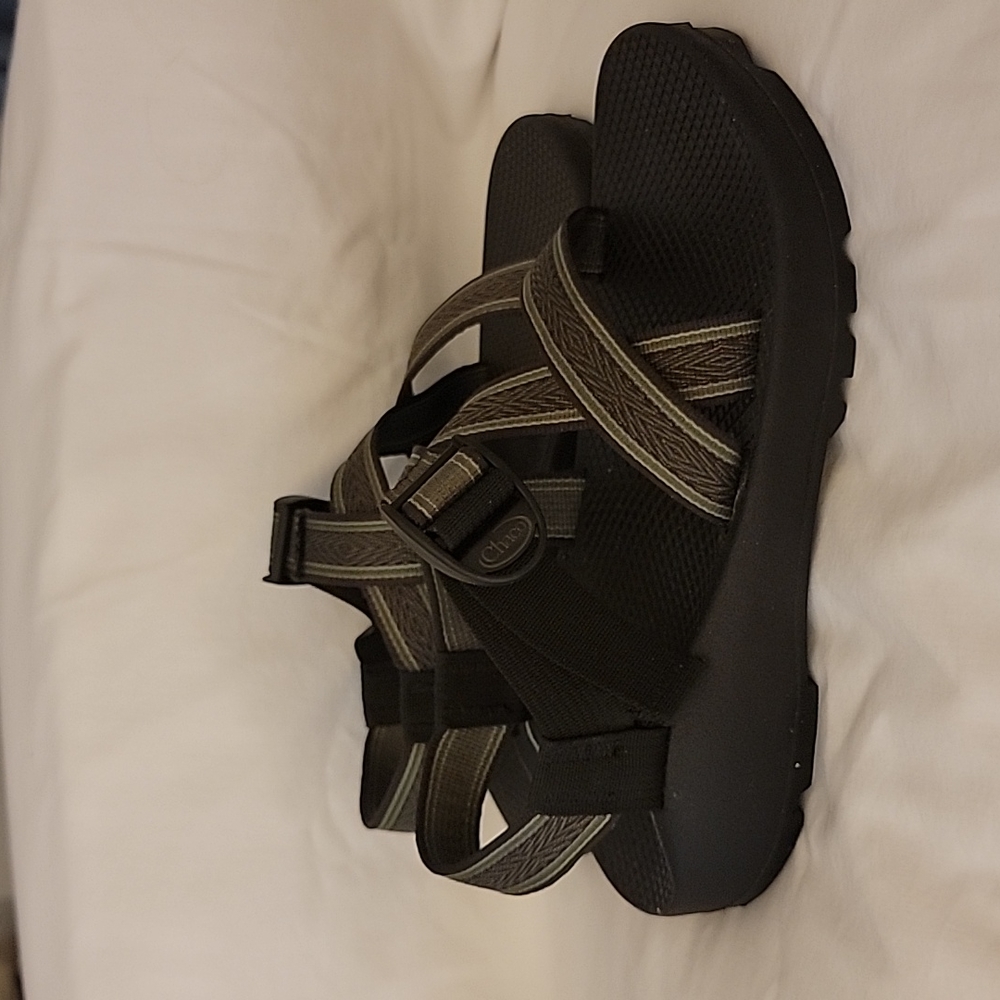 Men's Chaco size 7 brown green trim
